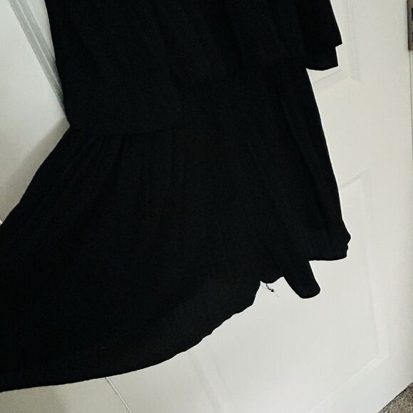 CC Cousin Couture Black Romper Shorts Sz S Small Pleated - Picture 5 of 7